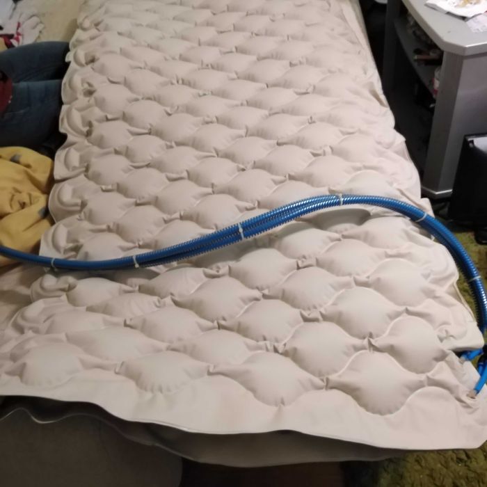 Saltea antiescare dubla, 230x95 cm, nefolosita