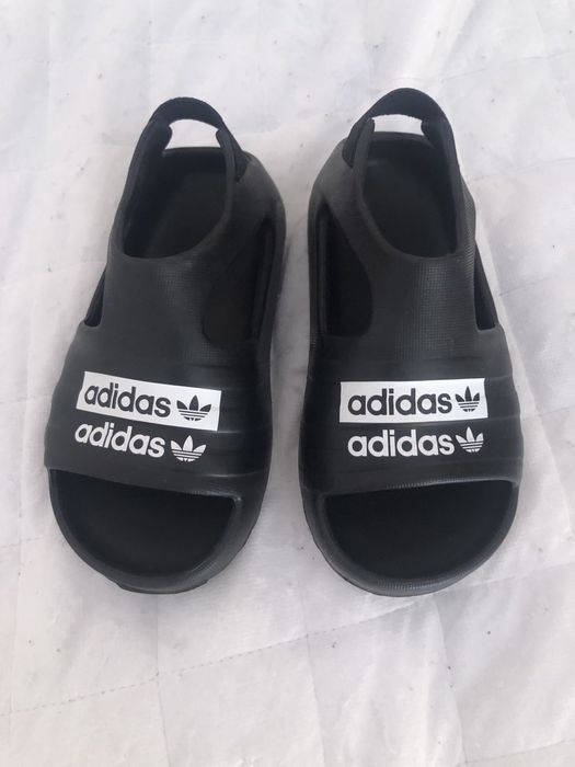 сандали adidas без забележка