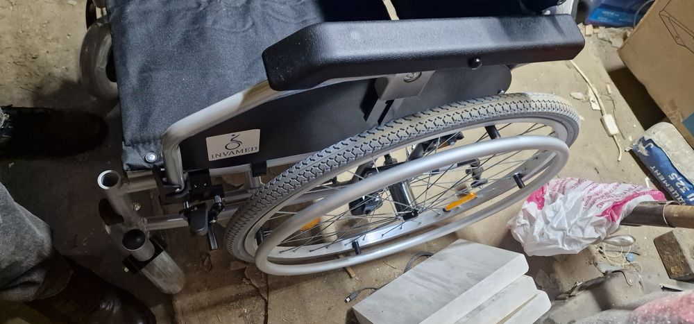 Инвалидная коляска