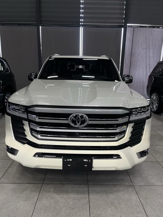 Land Cruiser Toyota 300 4л