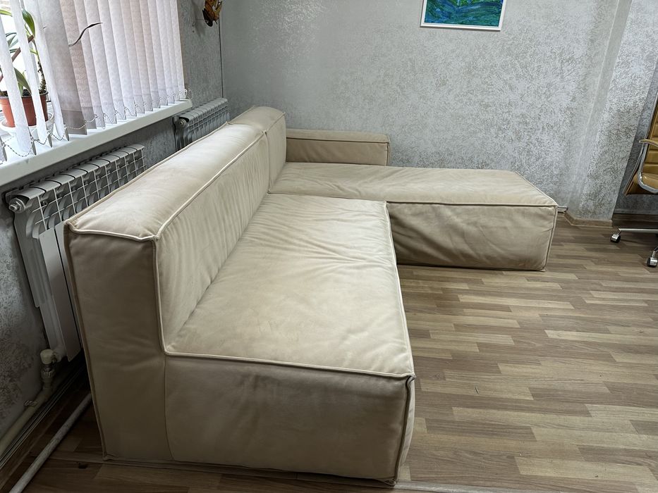 Диван мягкий для гостинной