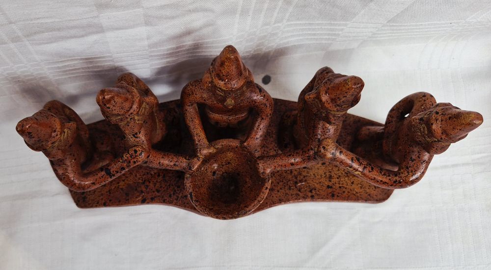 Figurină veche Cercul de Prieteni Tarahumara din lut roșu 30cm, handmade.