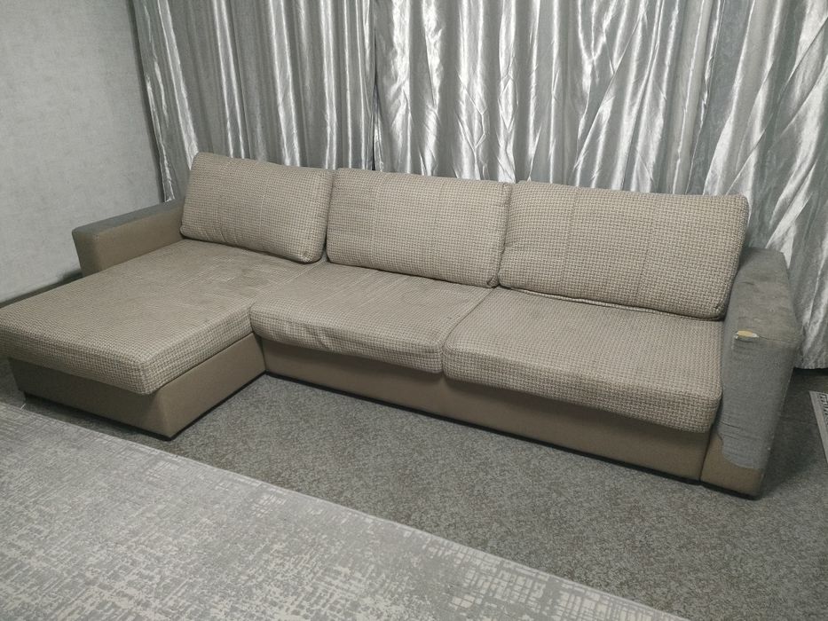 Диван угловой, большой