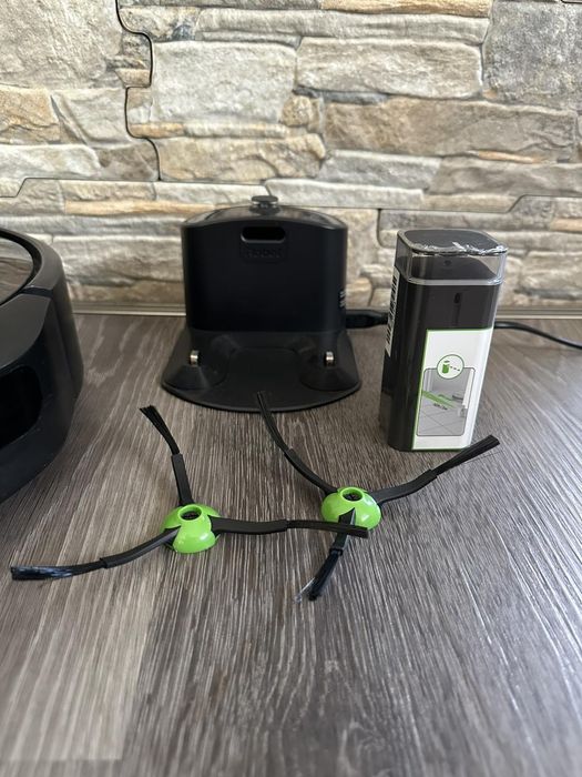 Irobot roomba i7 ,като Нов