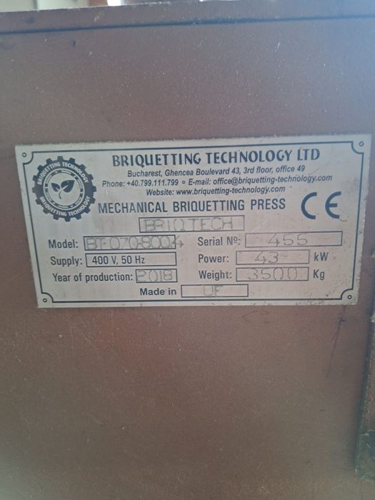 Linie productie brichete din pai 400-500 kg/h.VAND SAU SCHIMB CU TRACTOR/AUTO