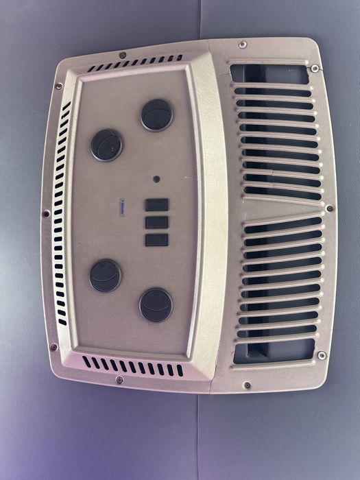 Седалки и климатик от пътнически микробус Renault