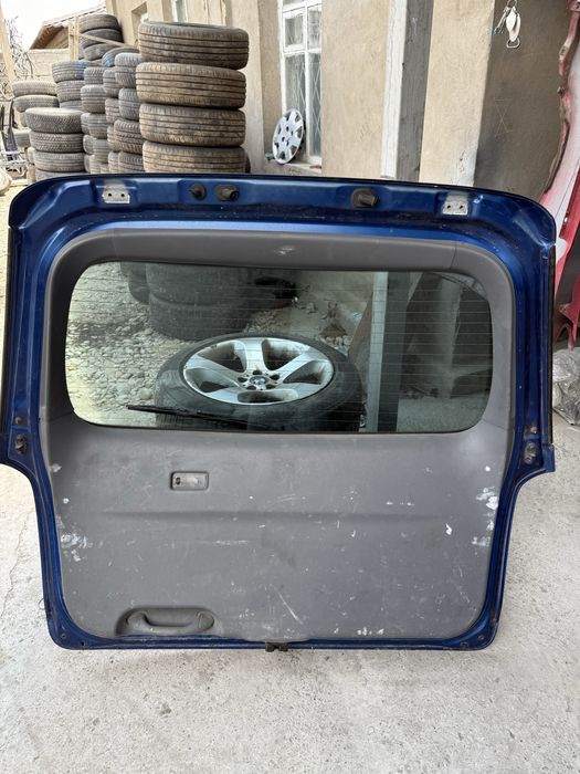 Крышка Багажника Мазда MPV