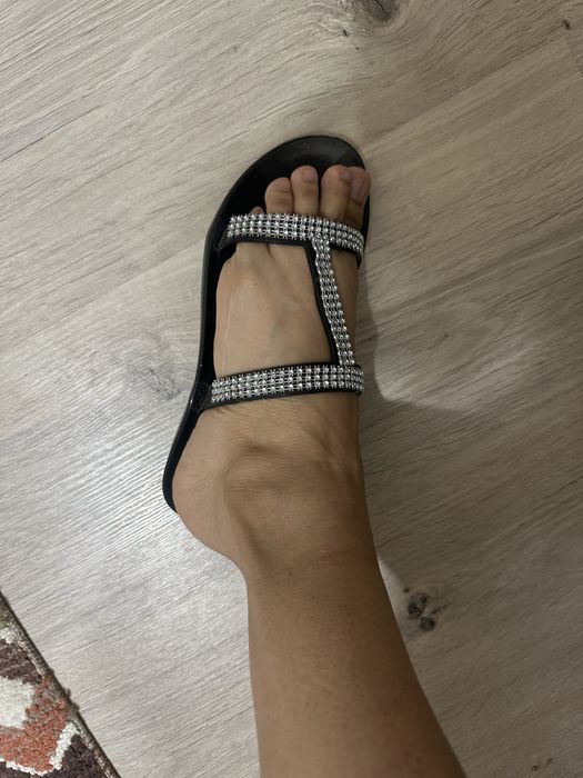 Продам шлепанцы б/у