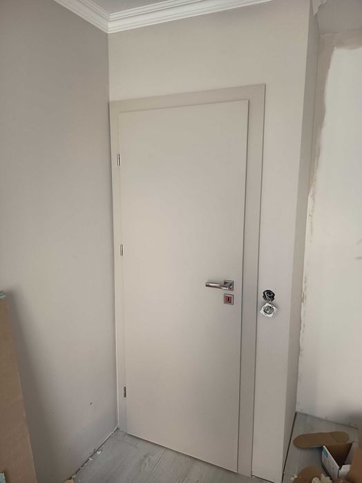 Монтаж на врати входни и интериорни,монтаж на ламинат.