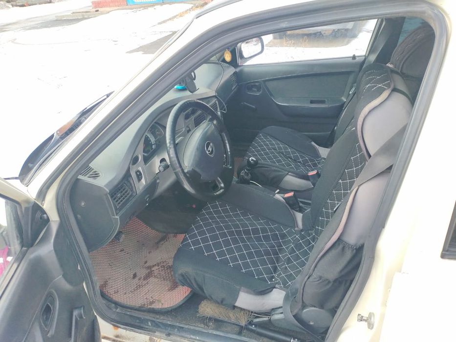 Продам нексия машину