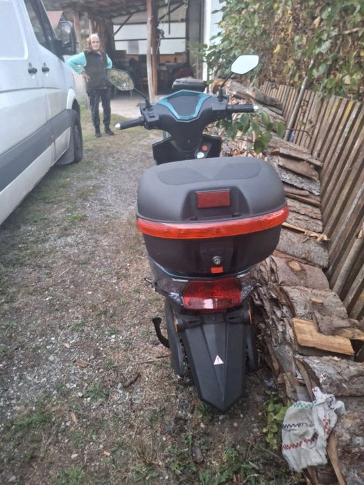 Vand  scuter electric