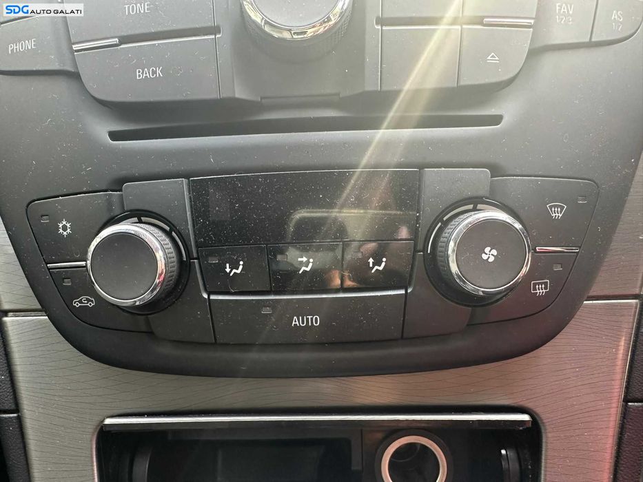 Panou Consola Comanda AC Clima Climatronic Opel Insignia 2008 - 2017 [C7388]