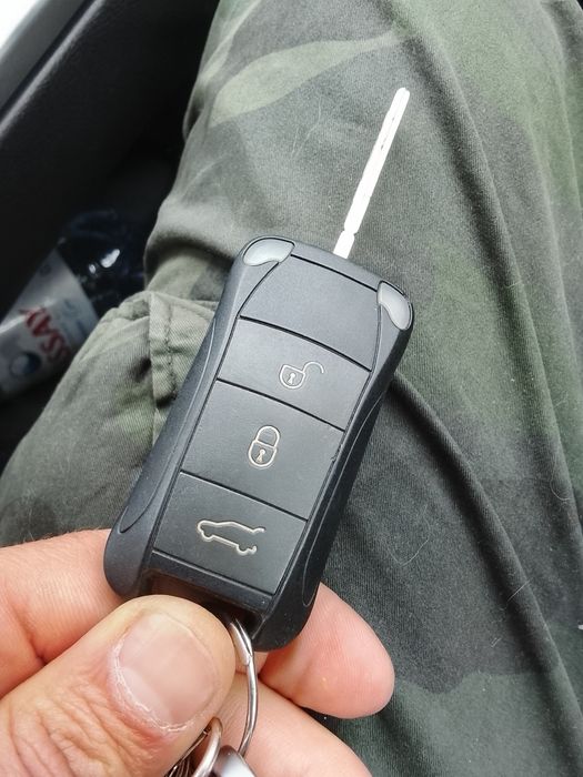 Ключ на porshe Cayenne