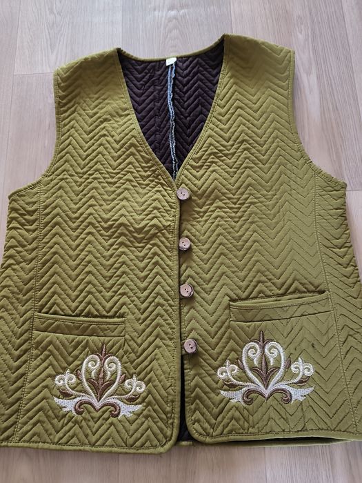 Спецов комбез ,муж кофты,жен жилет, дивандек .