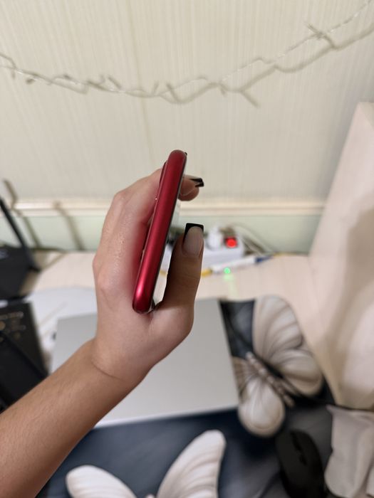 Iphohe 11 (PRODUCT) Red