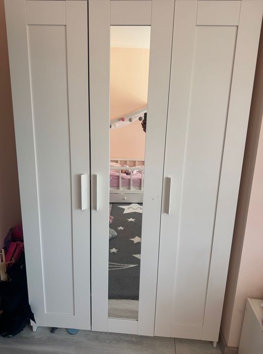 3 крилиен Гардероб IKEA Brimnes