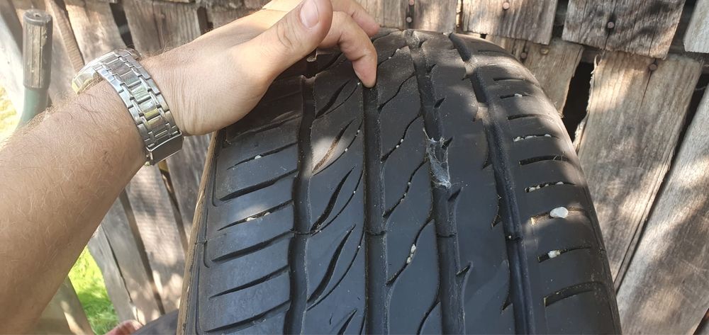 Vand urgent 4 cauciucuri FARROAD