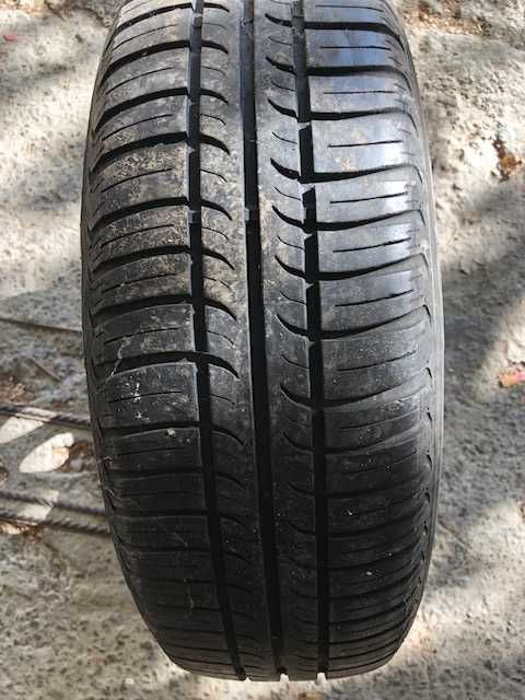 Евтини гуми с джанти 13 цола.  2 бр. от 2004 и 2 бр. от 2017 год.