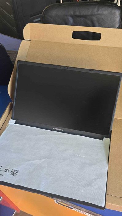 Laptop Asus VivoBook Nou