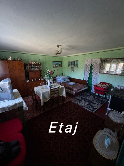 Casă cu teren de vânzare Petrila