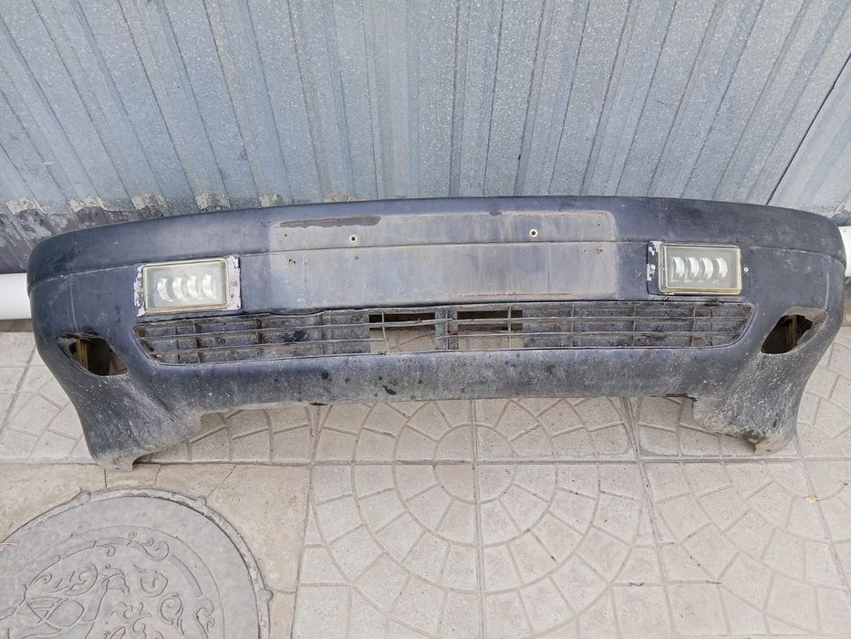 Продам Бампер передний Audi 80b3
