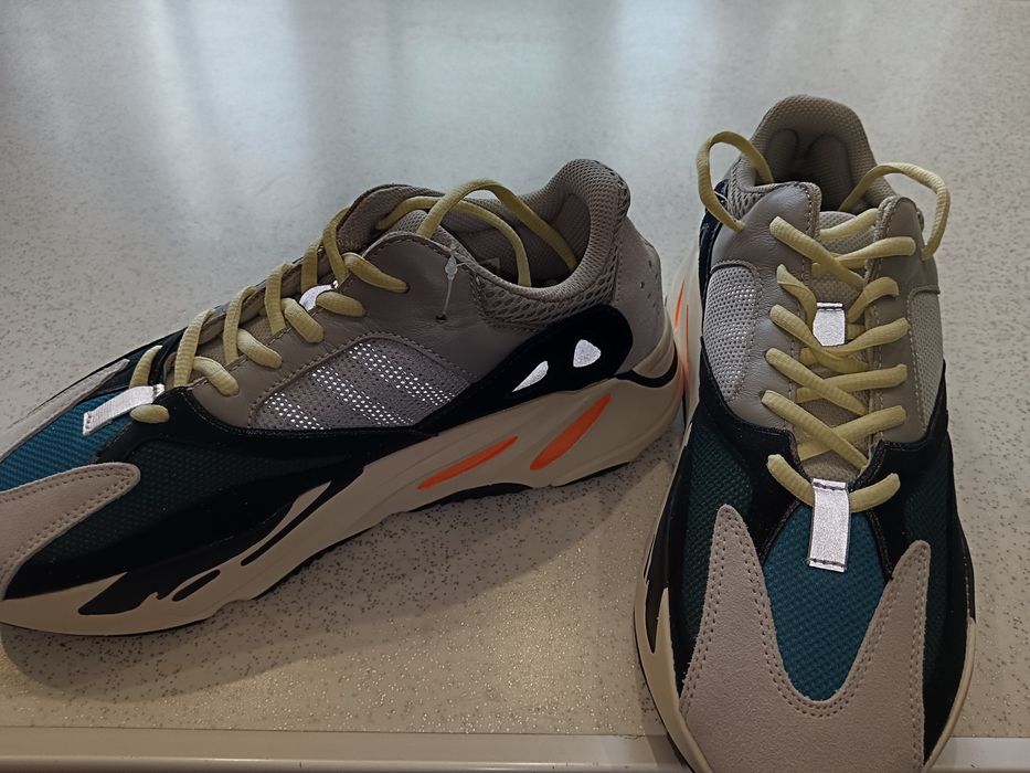 Adidas Yeezy Boost 700 обувки/маратонки