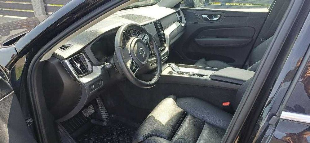 Vand Volvo XC 60 Inscription 4x4,cutie automata, camera 360... Impecabila