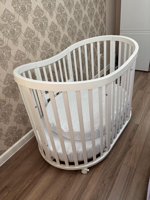 Newborn манеж-кровать трансформер 2 матраса, маятник