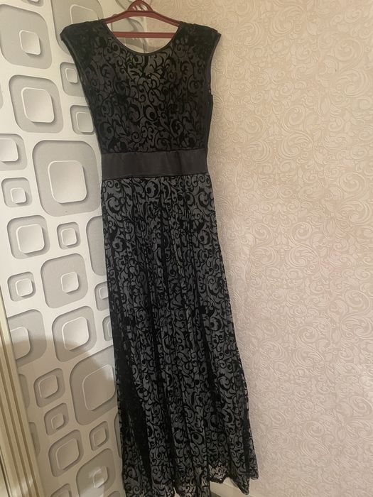 Продаются  платья бу