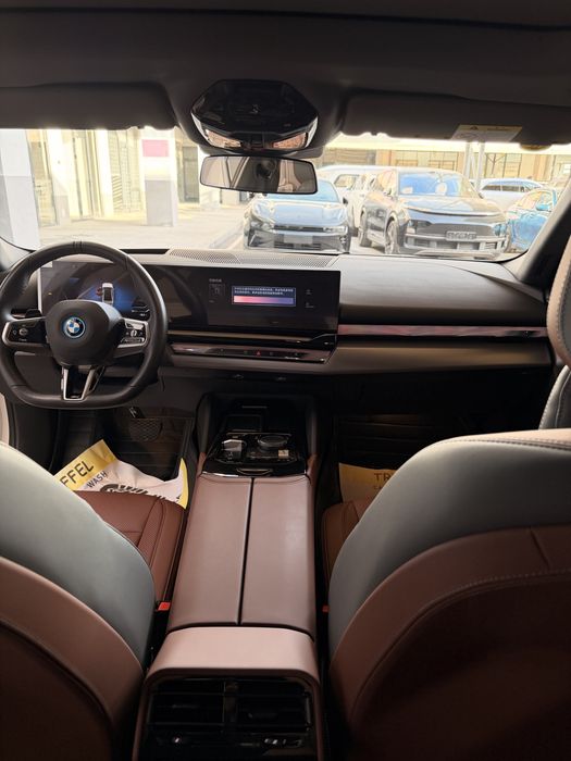 Bmw i5 40L M Sport