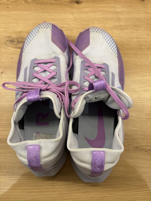 Спортни маратонки Nike