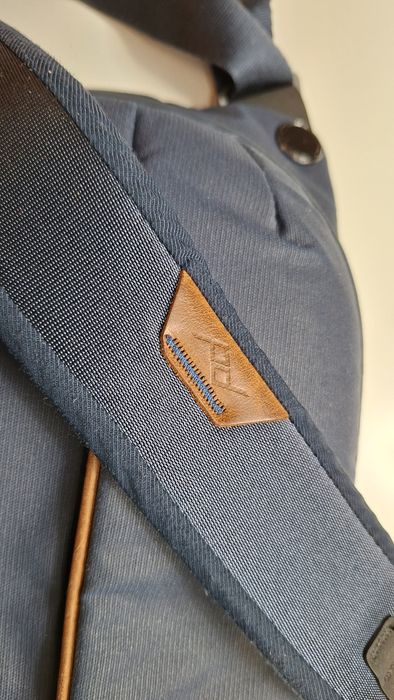 Peak Design Everyday Sling V2