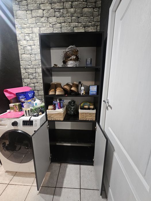 Шкаф   с вратички