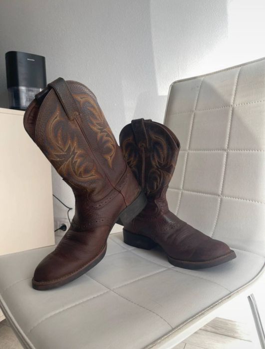 Cowboy boots from Justin