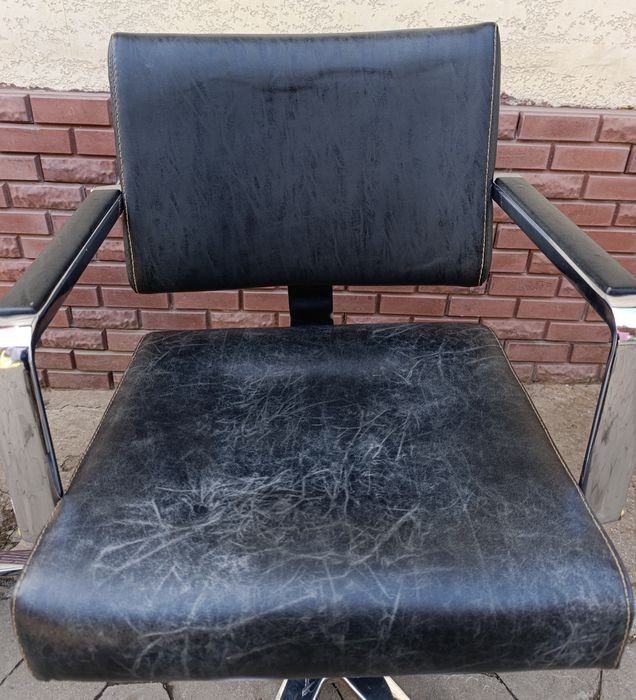 Парикмахерские кресла