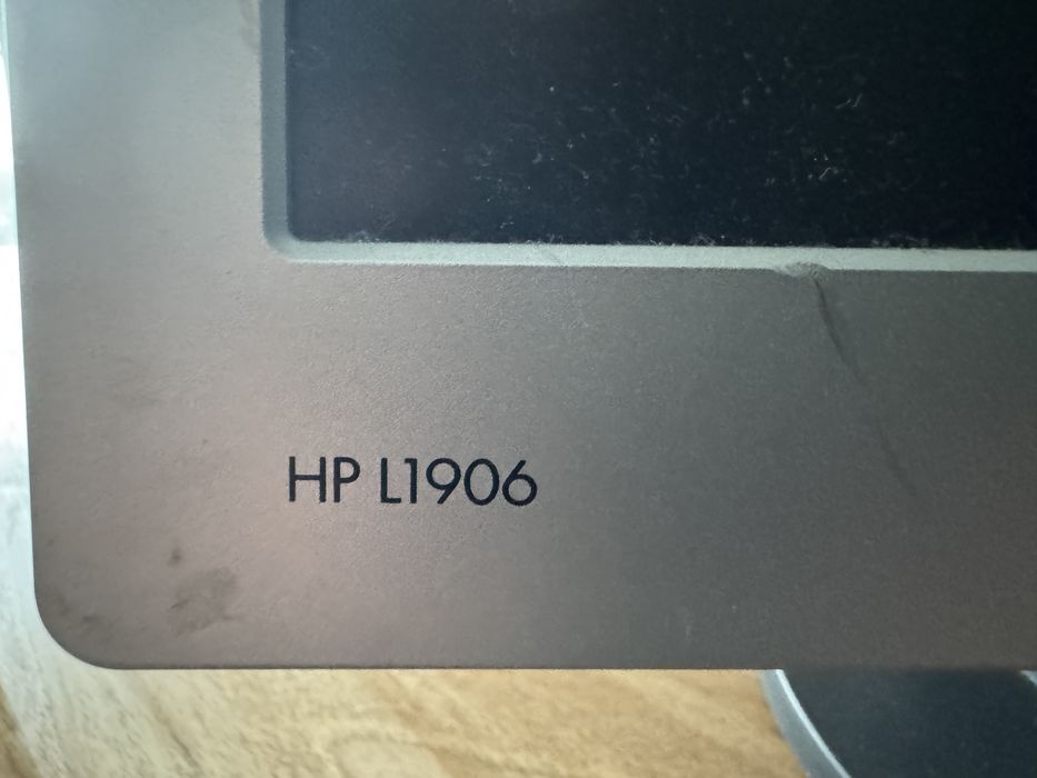 Монитор 19” HP L1906