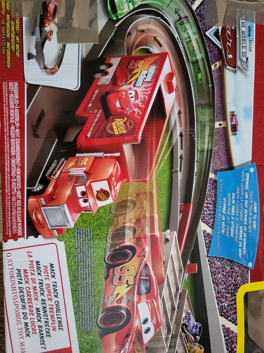 Pista Cars Mack Track Challenge