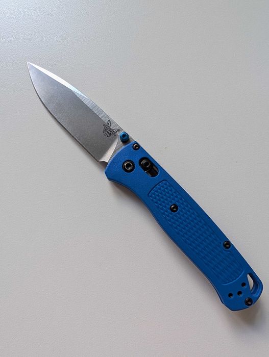 Benchmade Bugout 535 – CPM-S30V – Blue – stare impecabilă – original
