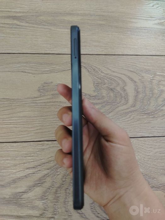 Infinix Smart 9 4/128GB ideal holatda sotiladi