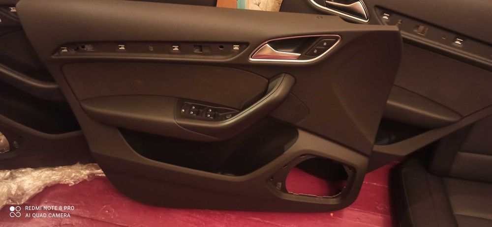 Сиденья и обшивка Audi Q3