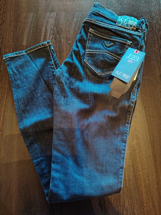 Armani jeans J23 нови дамски дънки