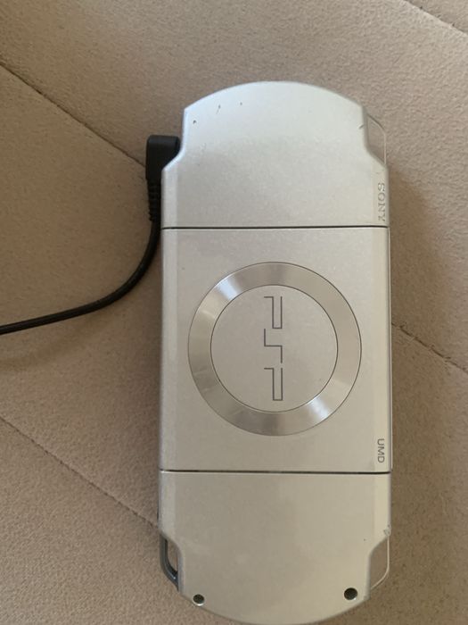 PSP 2000 без аккумулятора