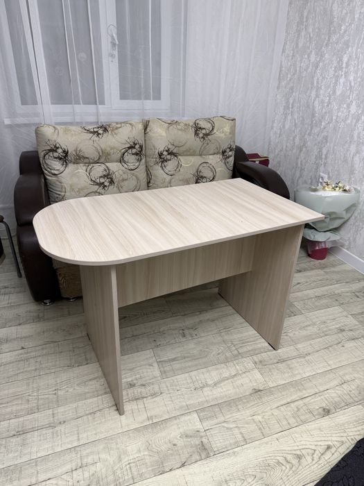 продам стол и шкаф