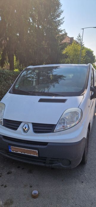 Vând renault trafic