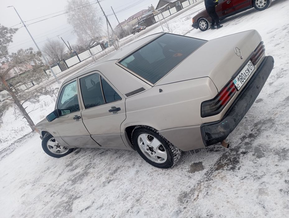 Мерседес 190 автомат 2литра