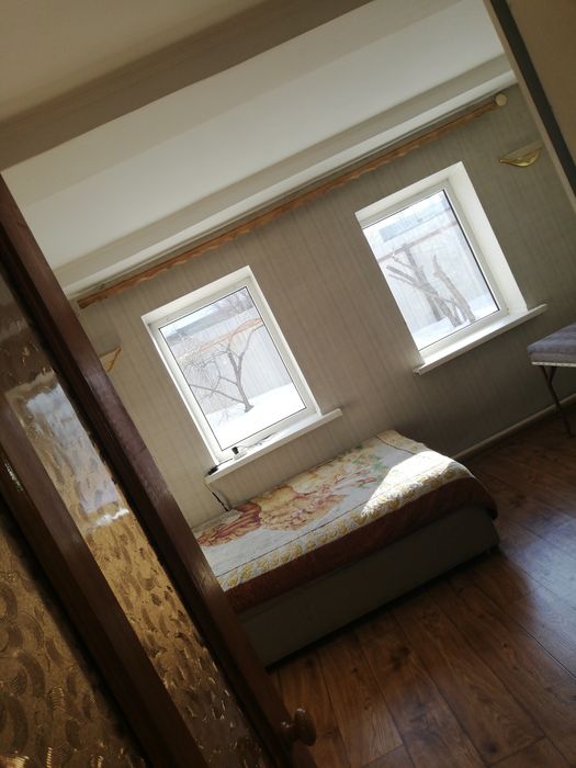 Продам дом 10 соток в центре города.