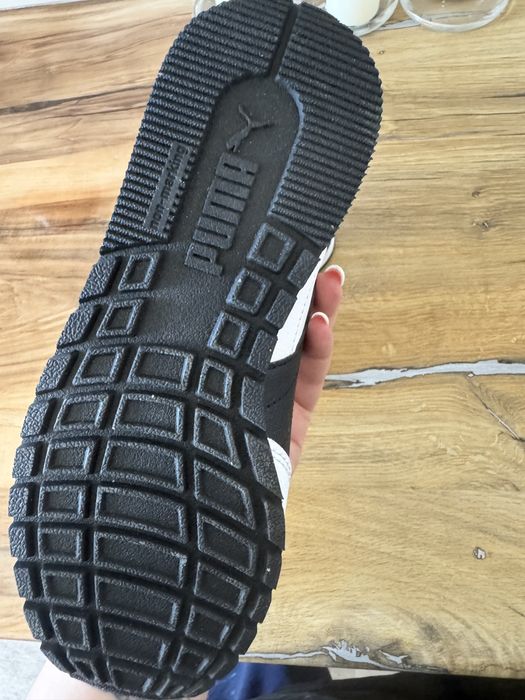 Продам новые кросовки на мальчика