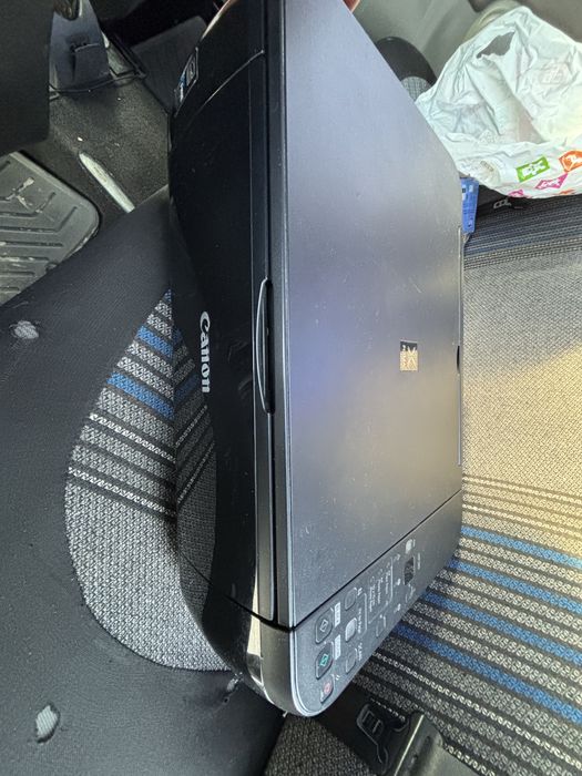 Vand imprimanta canon *DEFECTA*