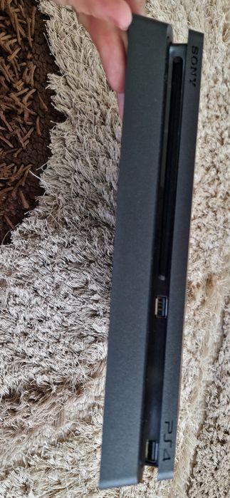 PlayStation 4 Slim