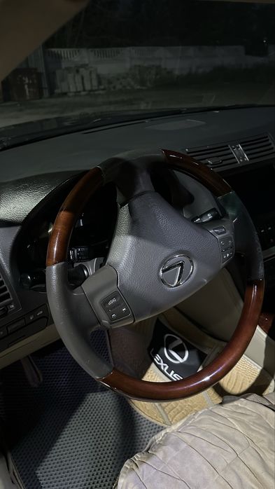 Срочно продам Lexus GS300